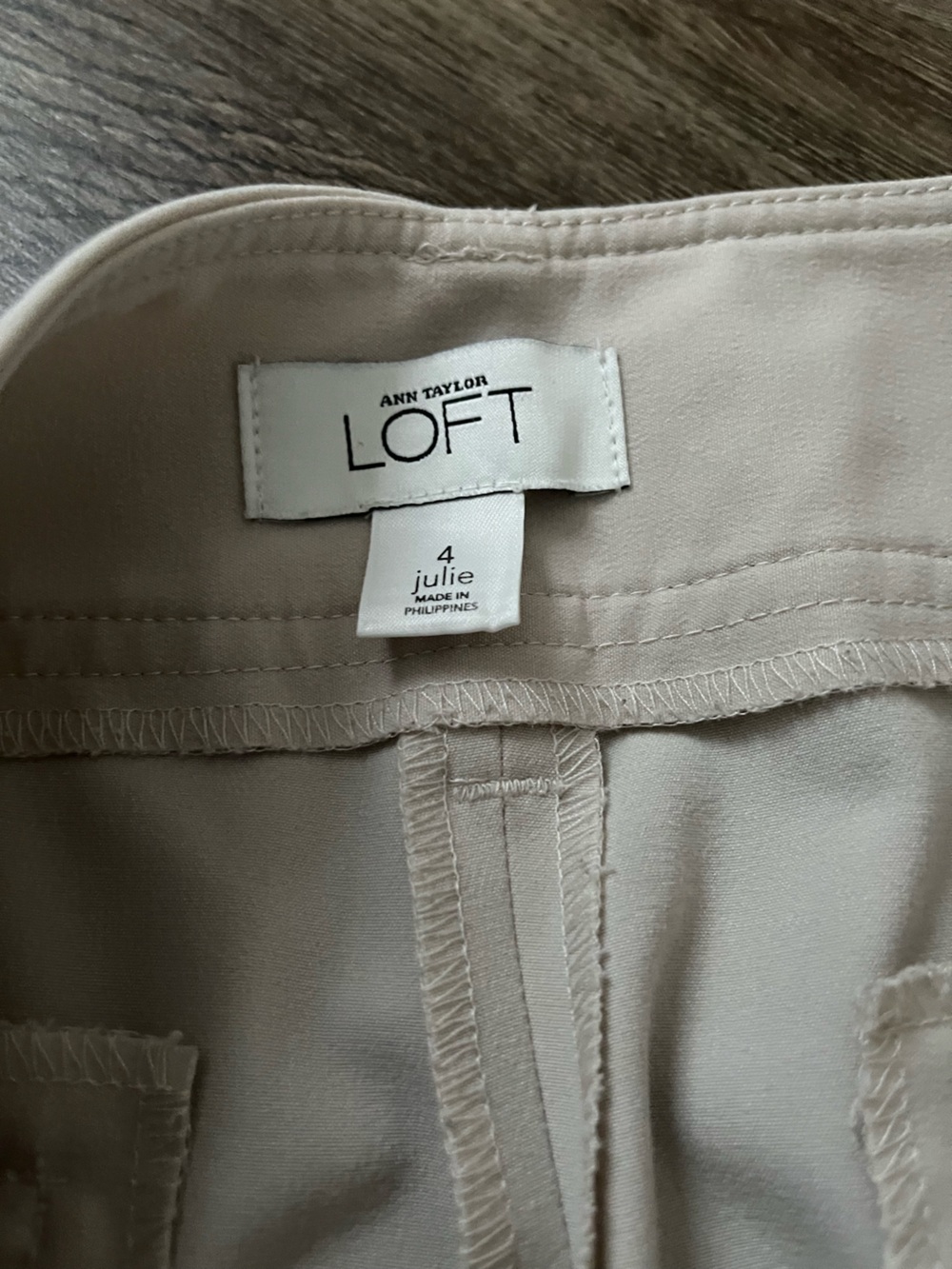 LOFT Julie style size 4 Cream Wide-Leg High-Rise Trousers - Picture 2 of 6